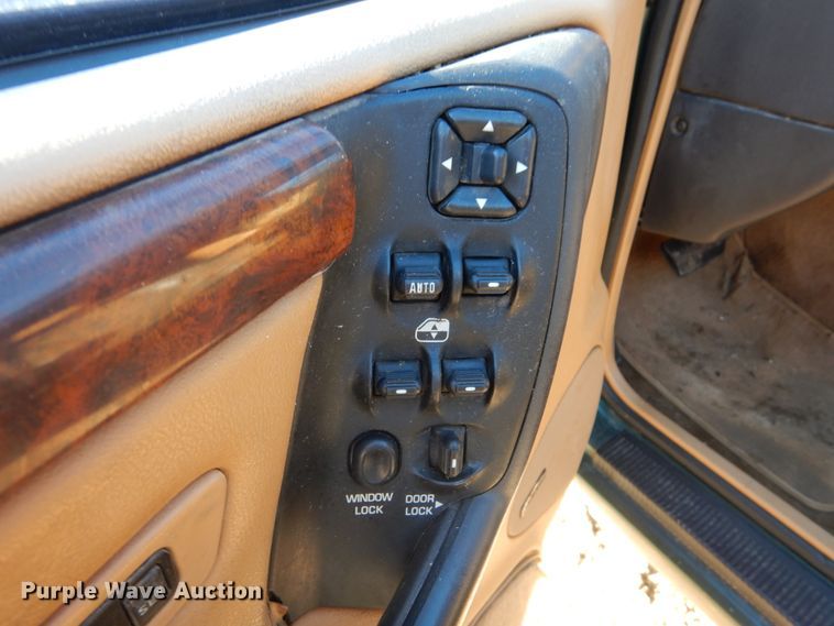 image for item GB9800 1996 Jeep Grand Cherokee SUV