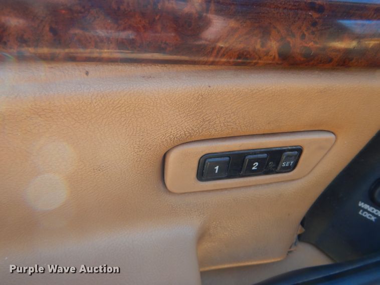 image for item GB9800 1996 Jeep Grand Cherokee SUV