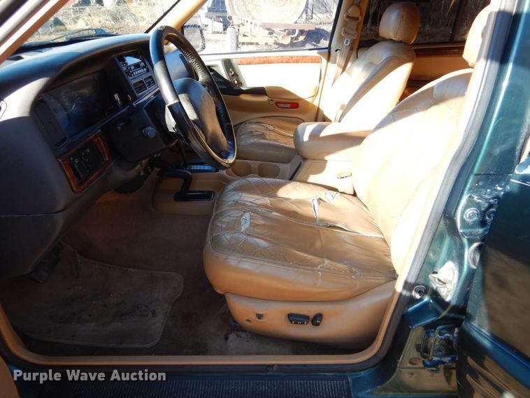 image for item GB9800 1996 Jeep Grand Cherokee SUV