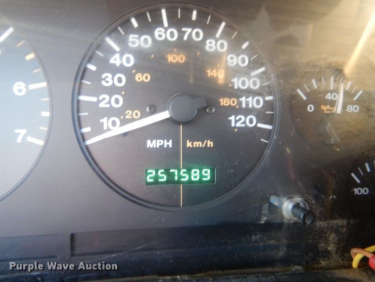 image for item GB9800 1996 Jeep Grand Cherokee SUV