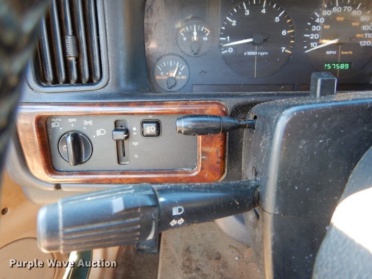 image for item GB9800 1996 Jeep Grand Cherokee SUV