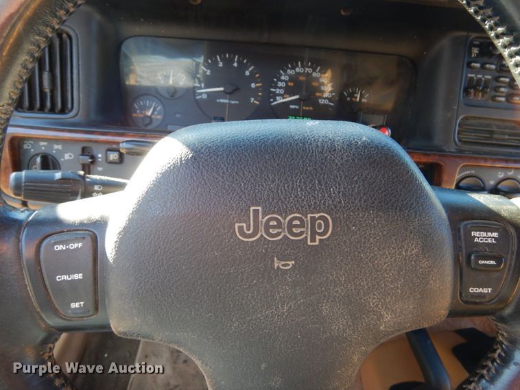 image for item GB9800 1996 Jeep Grand Cherokee SUV