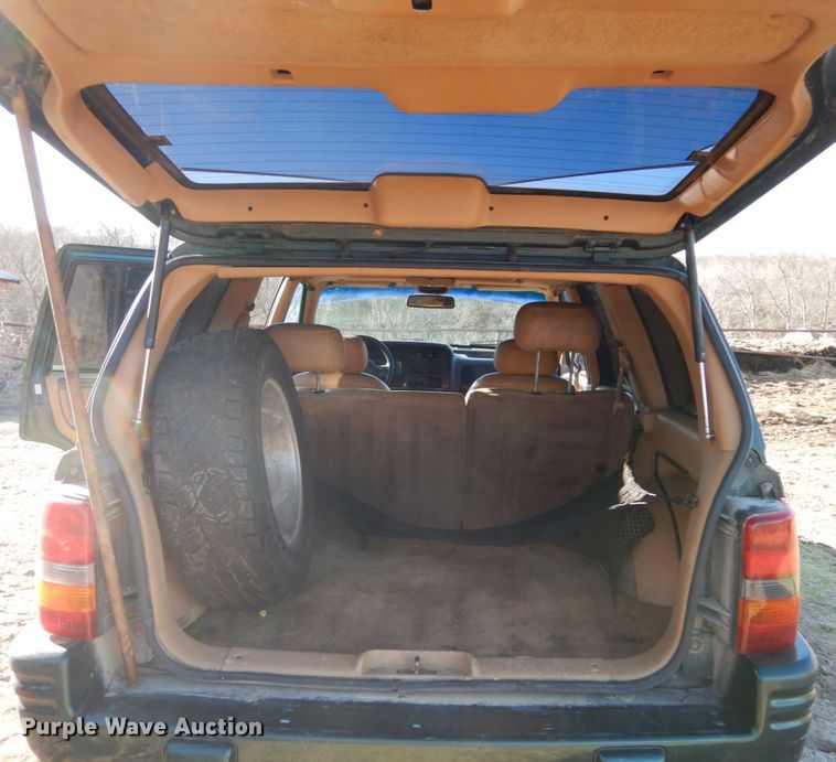 image for item GB9800 1996 Jeep Grand Cherokee SUV