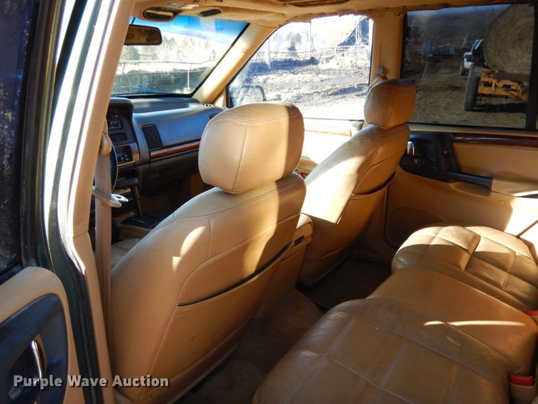 image for item GB9800 1996 Jeep Grand Cherokee SUV