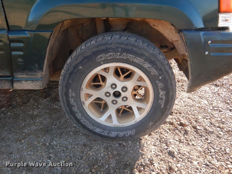 image for item GB9800 1996 Jeep Grand Cherokee SUV