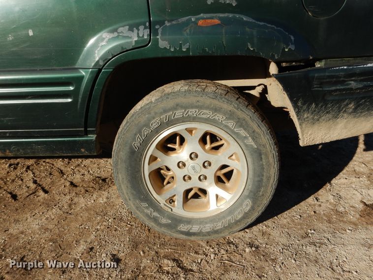image for item GB9800 1996 Jeep Grand Cherokee SUV