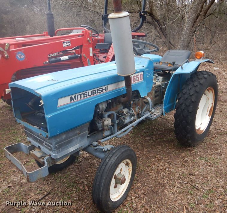 image for item GD9042 Mitsubishi D1650 tractor
