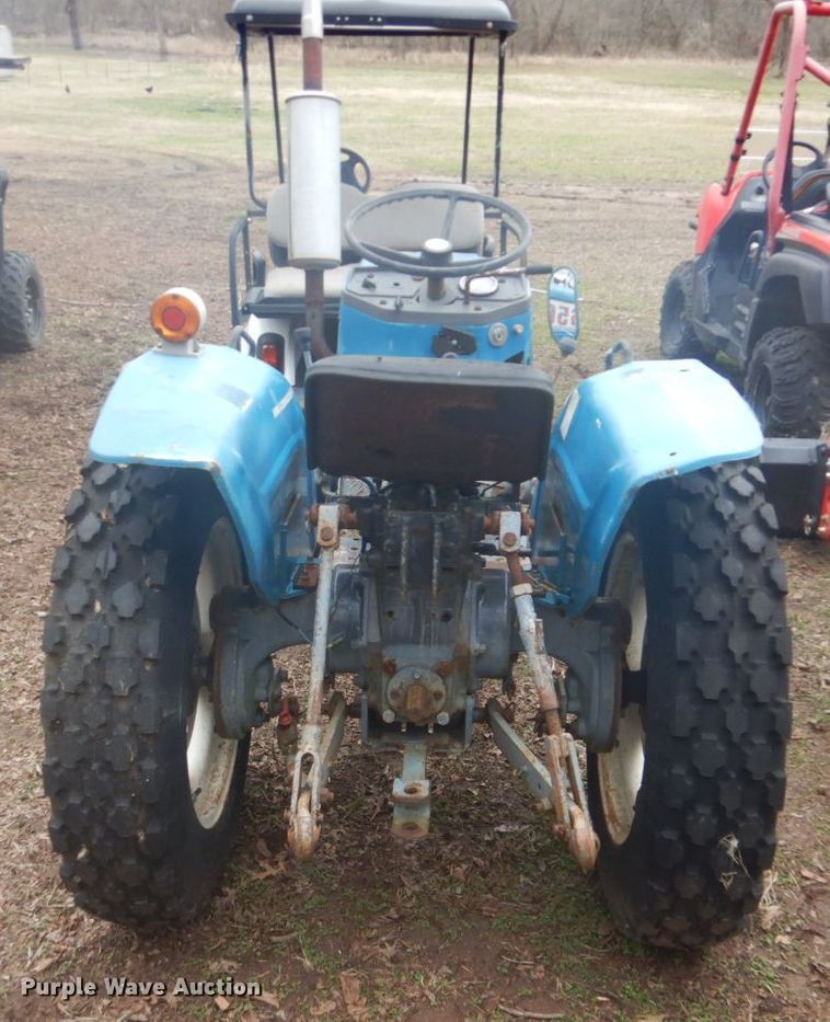 image for item GD9042 Mitsubishi D1650 tractor