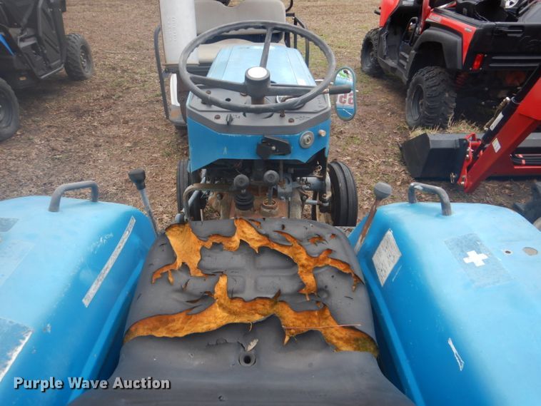 image for item GD9042 Mitsubishi D1650 tractor