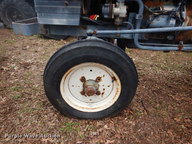 image for item GD9042 Mitsubishi D1650 tractor