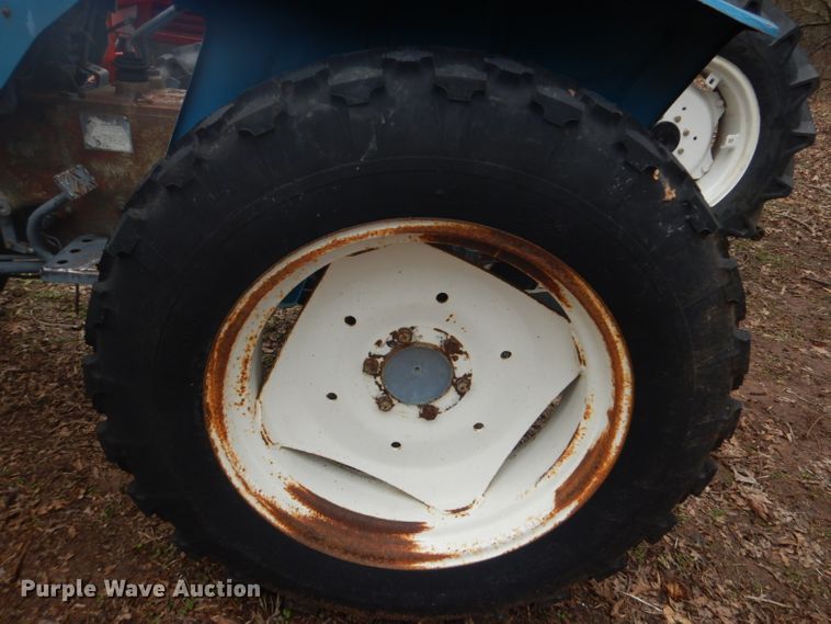 image for item GD9042 Mitsubishi D1650 tractor