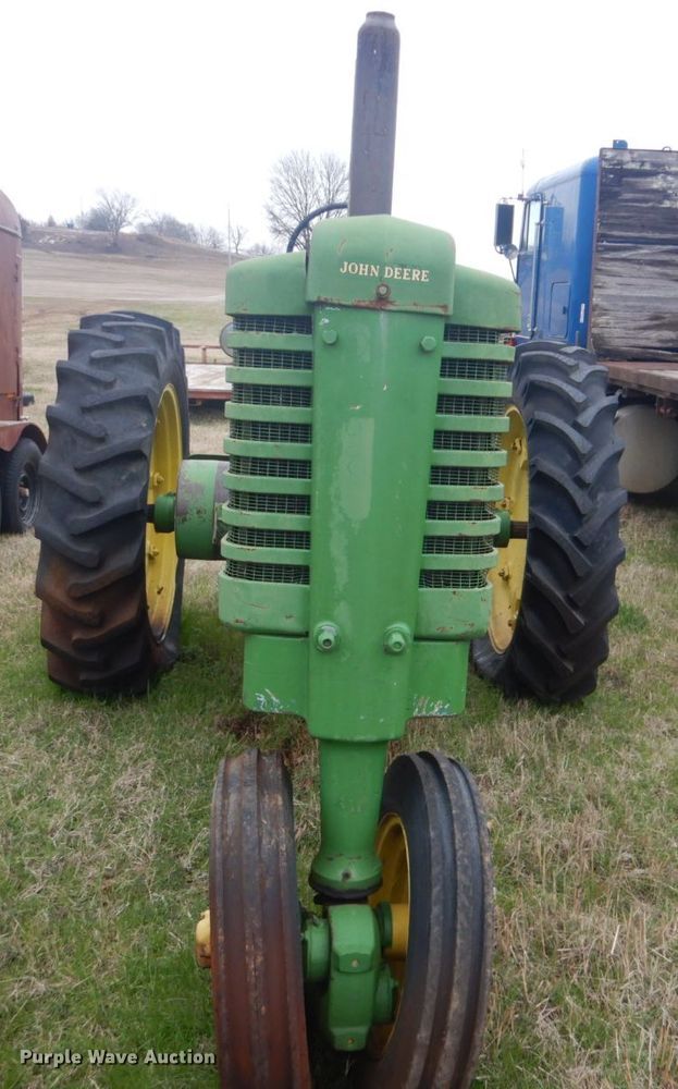 image for item GD9048 John Deere A tractor