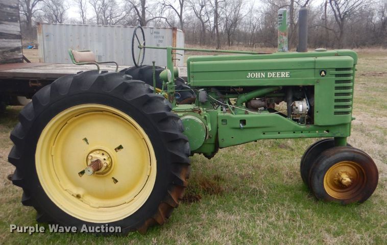 image for item GD9048 John Deere A tractor