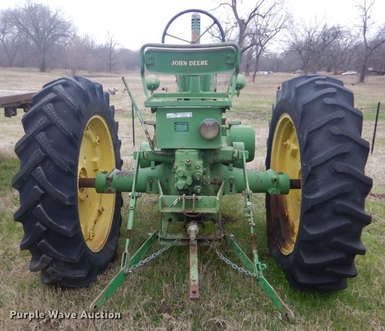 image for item GD9048 John Deere A tractor