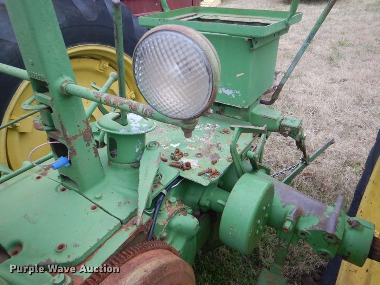 image for item GD9048 John Deere A tractor