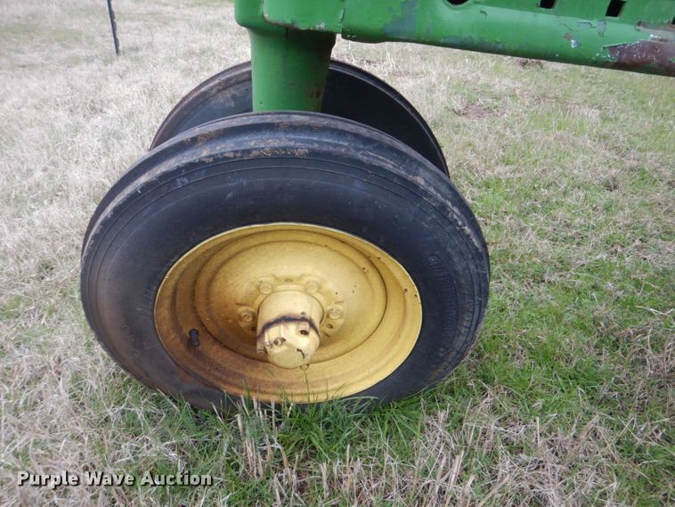 image for item GD9048 John Deere A tractor