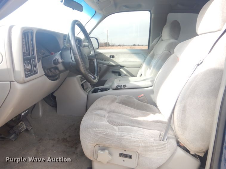 image for item GD9057 2000 Chevrolet Silverado 1500 Z71 Ext. Cab pickup truck