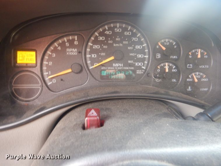 image for item GD9057 2000 Chevrolet Silverado 1500 Z71 Ext. Cab pickup truck