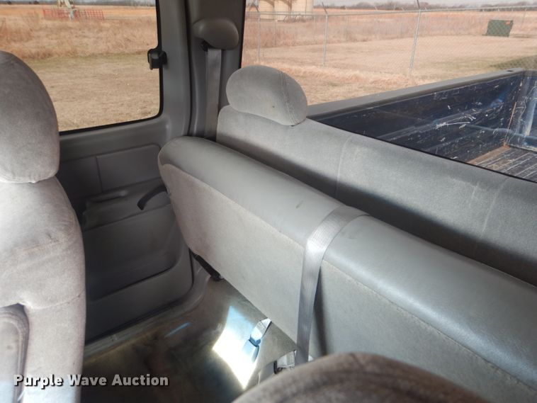 image for item GD9057 2000 Chevrolet Silverado 1500 Z71 Ext. Cab pickup truck