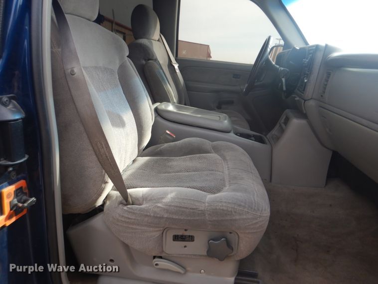 image for item GD9057 2000 Chevrolet Silverado 1500 Z71 Ext. Cab pickup truck