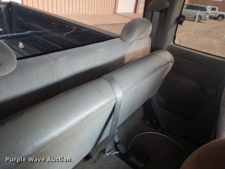 image for item GD9057 2000 Chevrolet Silverado 1500 Z71 Ext. Cab pickup truck