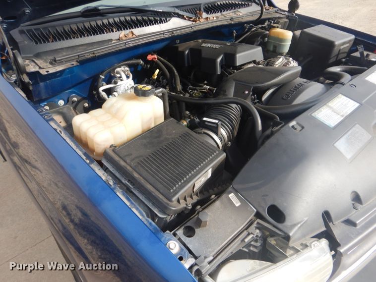 image for item GD9057 2000 Chevrolet Silverado 1500 Z71 Ext. Cab pickup truck