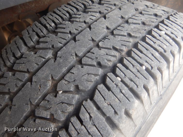 image for item GD9057 2000 Chevrolet Silverado 1500 Z71 Ext. Cab pickup truck