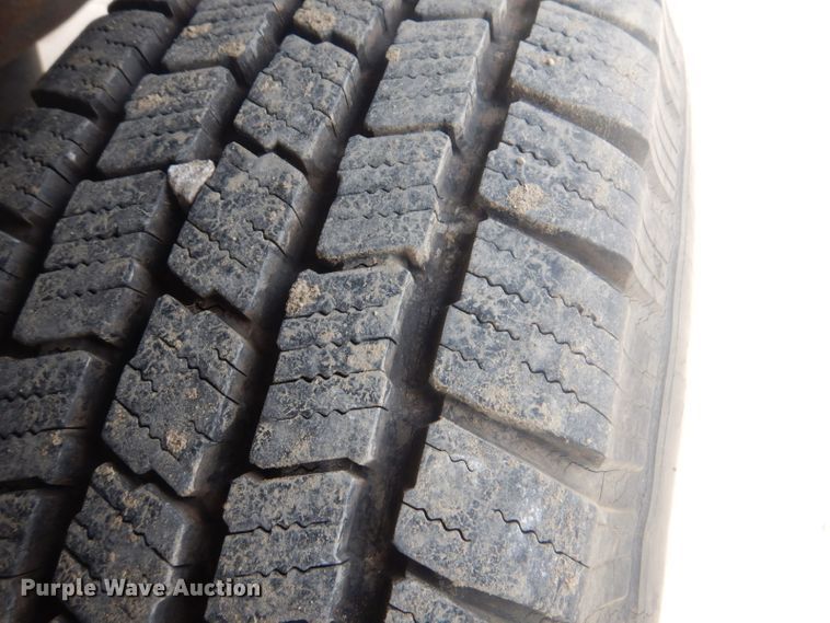 image for item GD9057 2000 Chevrolet Silverado 1500 Z71 Ext. Cab pickup truck