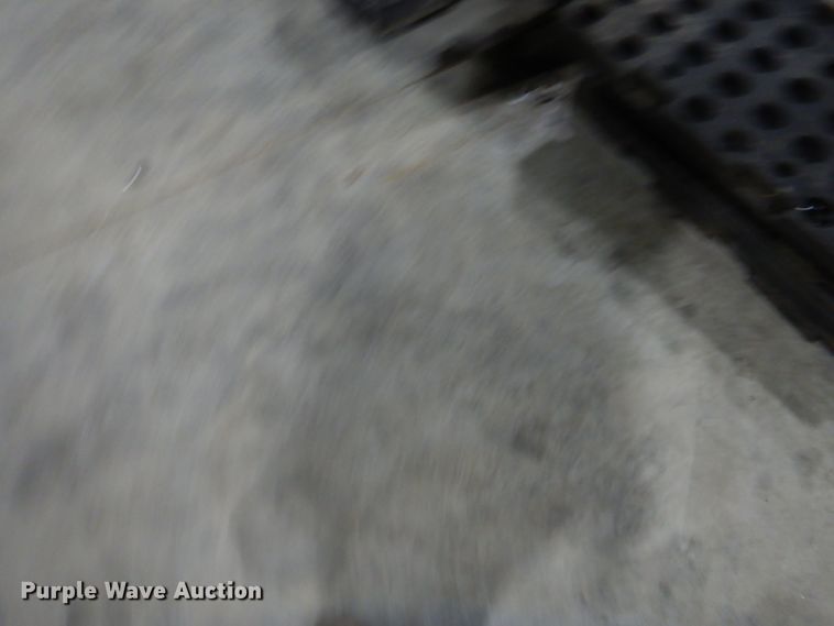 image for item GD9118 Approximately 80 pieces of rubber floor mat/ramp