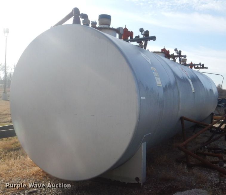 image for item GD9123 Bulk fuel tank