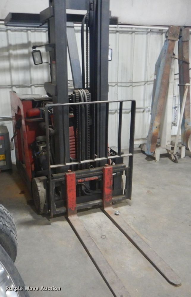 image for item GD9124 2005 Raymond R4 forklift