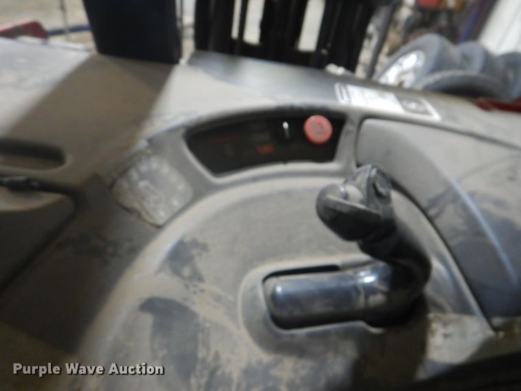 image for item GD9124 2005 Raymond R4 forklift