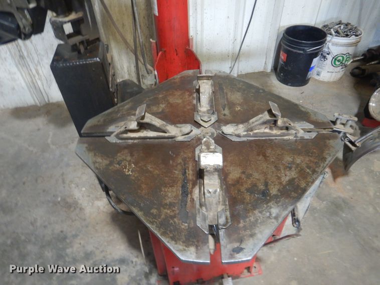 image for item GD9125 Corghi A9824TI rim clamp tire machine