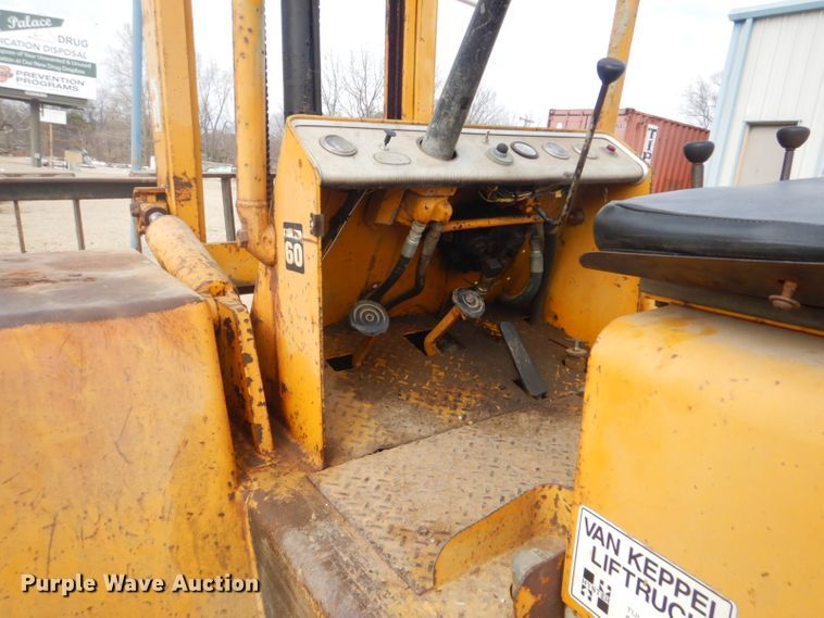 image for item GD9126 Hyster 194A forklift