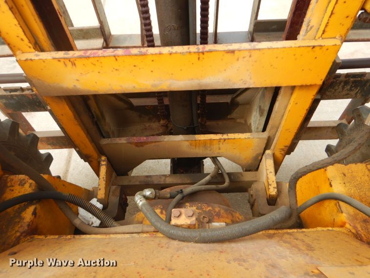 image for item GD9126 Hyster 194A forklift