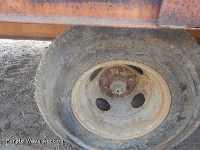 image for item GD9130 1986 Custom Trailer 9TT800 tilt deck equipment trailer