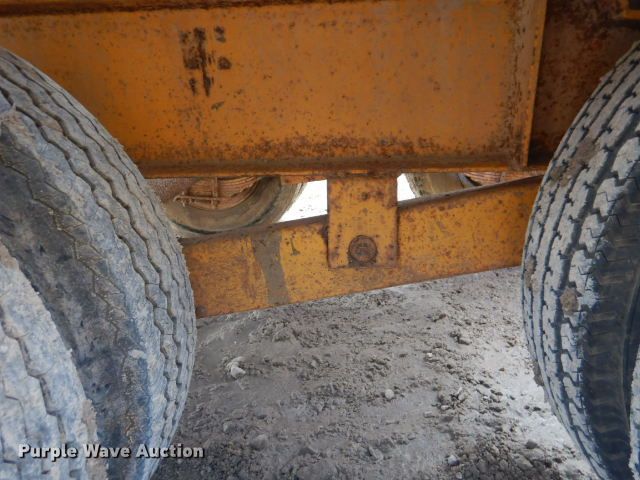 image for item GD9130 1986 Custom Trailer 9TT800 tilt deck equipment trailer