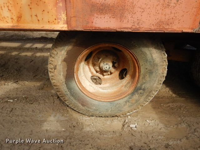 image for item GD9130 1986 Custom Trailer 9TT800 tilt deck equipment trailer