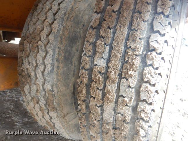 image for item GD9130 1986 Custom Trailer 9TT800 tilt deck equipment trailer