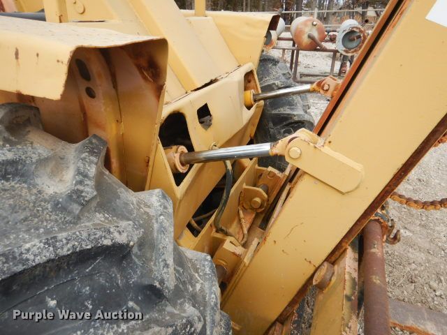 image for item GD9132 Massey Ferguson MF2500 forklift