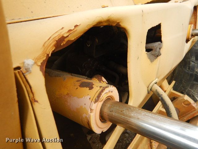 image for item GD9132 Massey Ferguson MF2500 forklift