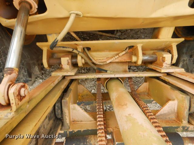 image for item GD9132 Massey Ferguson MF2500 forklift