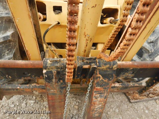 image for item GD9132 Massey Ferguson MF2500 forklift