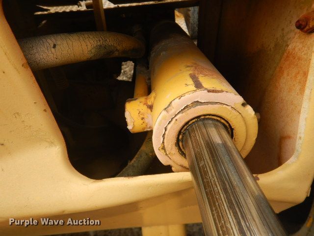 image for item GD9132 Massey Ferguson MF2500 forklift