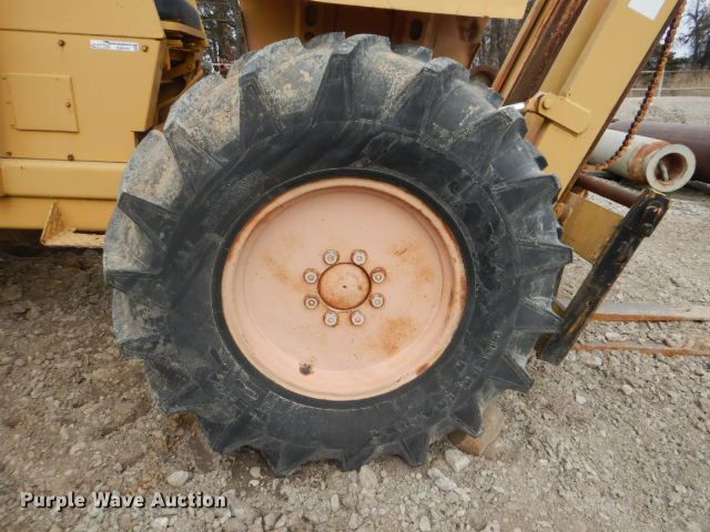 image for item GD9132 Massey Ferguson MF2500 forklift