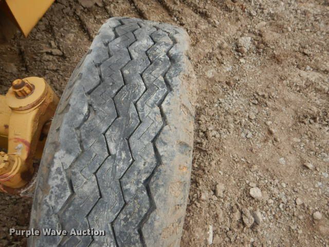 image for item GD9132 Massey Ferguson MF2500 forklift