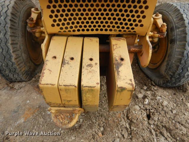 image for item GD9132 Massey Ferguson MF2500 forklift