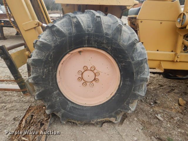 image for item GD9132 Massey Ferguson MF2500 forklift