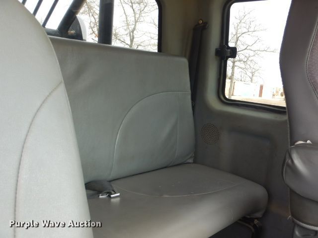 image for item GD9133 2007 International 4300 winch truck