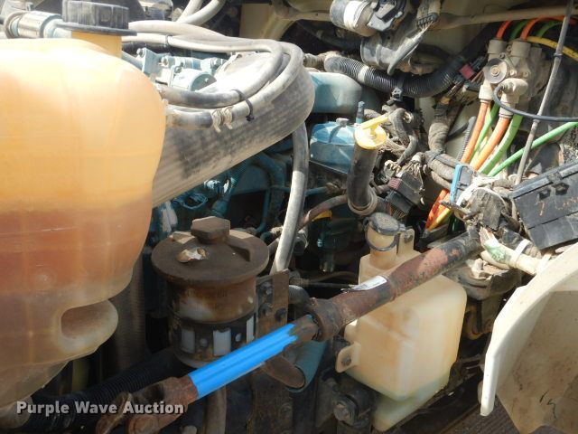 image for item GD9133 2007 International 4300 winch truck